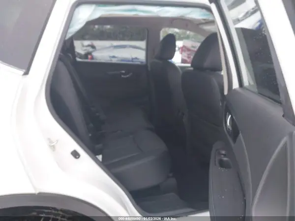 5N1AT2MV1KC756379 2019 NISSAN ROGUE - Image 8