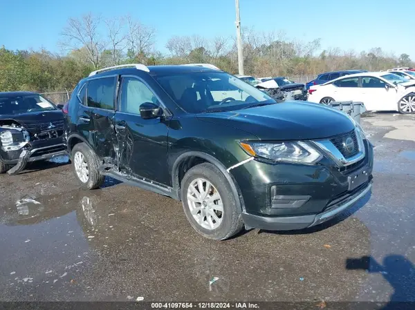 5N1AT2MV1KC758228 2019 NISSAN ROGUE - Image 1