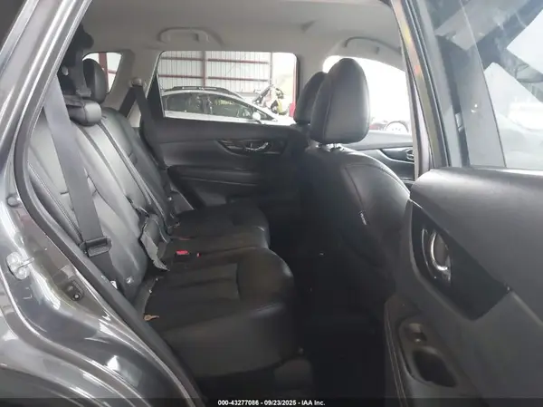5N1AT2MV1KC781086 2019 NISSAN ROGUE - Image 8