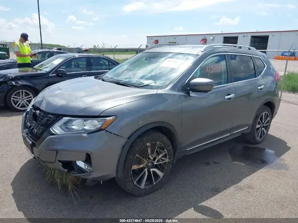5N1AT2MV1KC781928 2019 NISSAN ROGUE - Image 2
