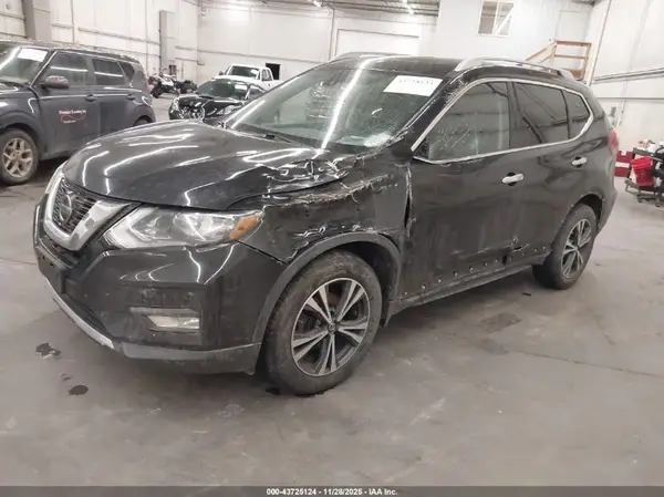 5N1AT2MV1KC791276 2019 NISSAN ROGUE - Image 2