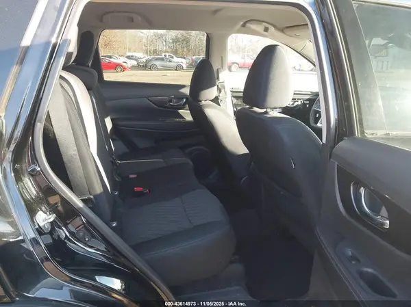5N1AT2MV1KC800364 2019 NISSAN ROGUE - Image 8