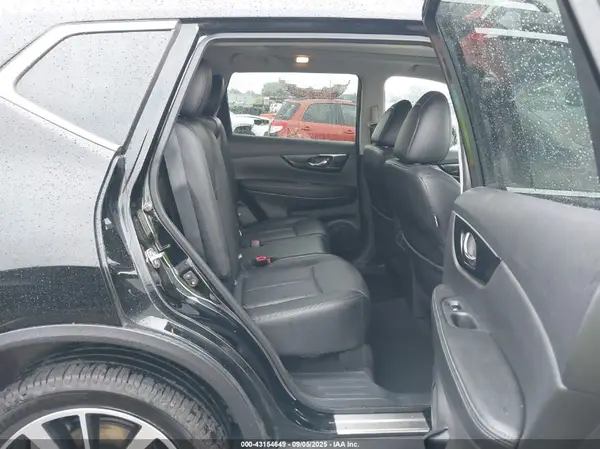 5N1AT2MV1KC801305 2019 NISSAN ROGUE - Image 8