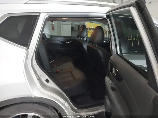 5N1AT2MV1KC802101 2019 NISSAN ROGUE - Image 8