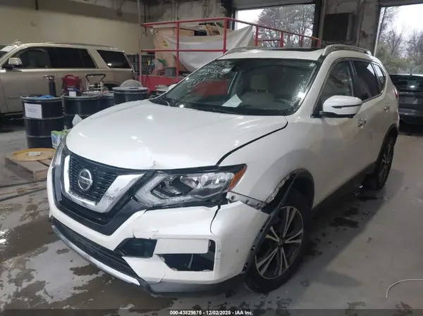 5N1AT2MV1KC803510 2019 NISSAN ROGUE - Image 2