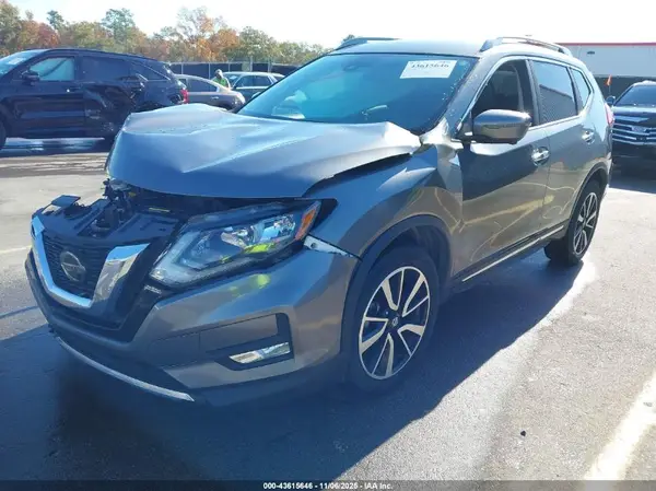 5N1AT2MV1KC805256 2019 NISSAN ROGUE - Image 2