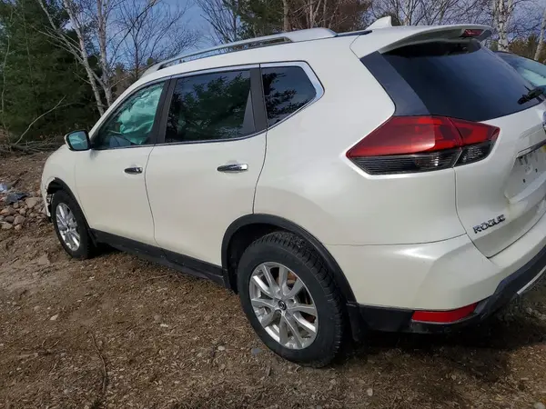 5N1AT2MV1KC808058 2019 NISSAN ROGUE - Image 2