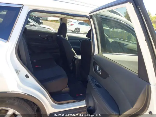 5N1AT2MV1KC821151 2019 NISSAN ROGUE - Image 8