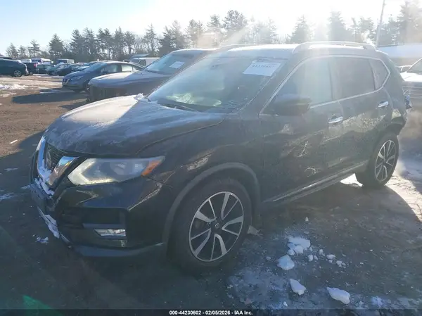 5N1AT2MV1KC825460 2019 NISSAN ROGUE - Image 2