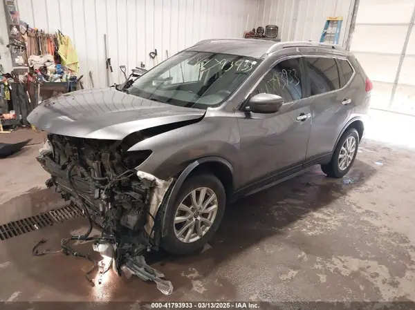 5N1AT2MV1KC827922 2019 NISSAN ROGUE - Image 2