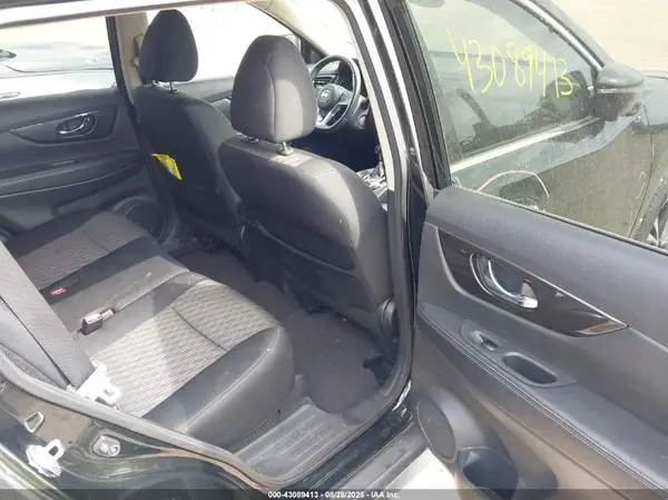 5N1AT2MV1KC829315 2019 NISSAN ROGUE - Image 8