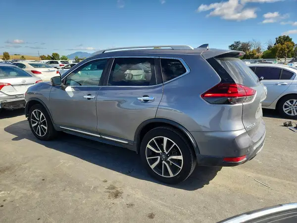 5N1AT2MV1LC709001 2020 NISSAN ROGUE - Image 2