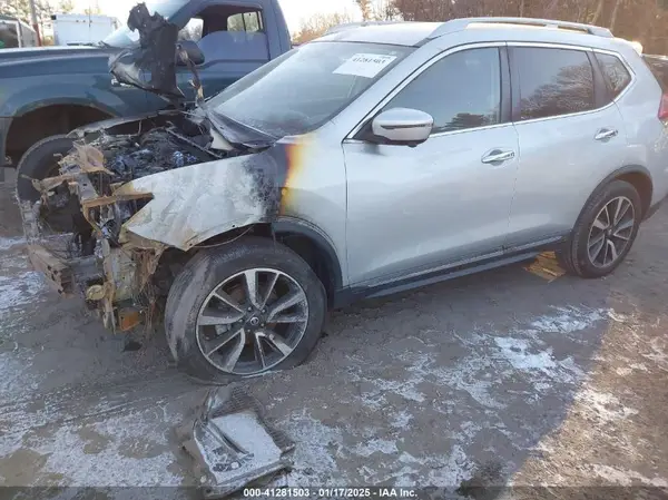 5N1AT2MV1LC724856 2020 NISSAN ROGUE - Image 2