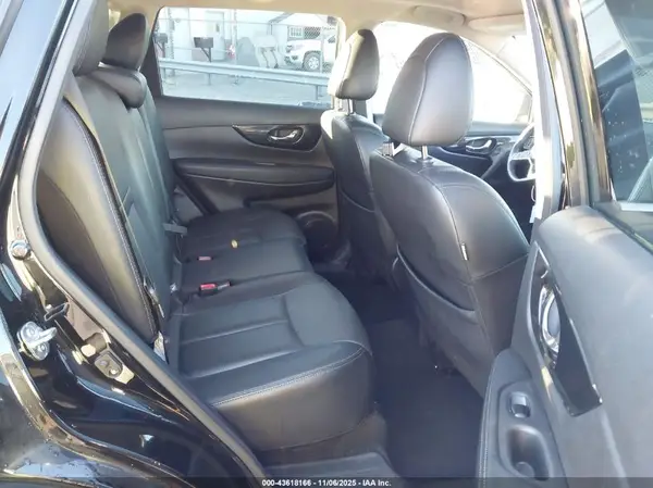 5N1AT2MV1LC757517 2020 NISSAN ROGUE - Image 8