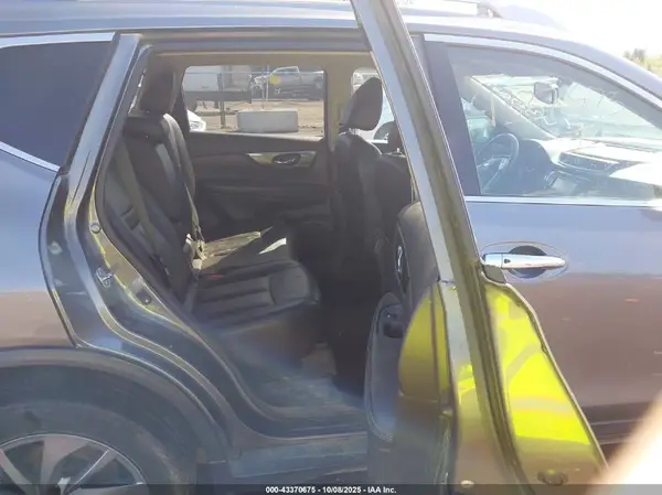5N1AT2MV2GC771738 2016 NISSAN ROGUE - Image 8