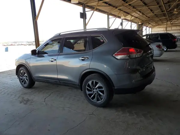 5N1AT2MV2GC782612 2016 NISSAN ROGUE - Image 2