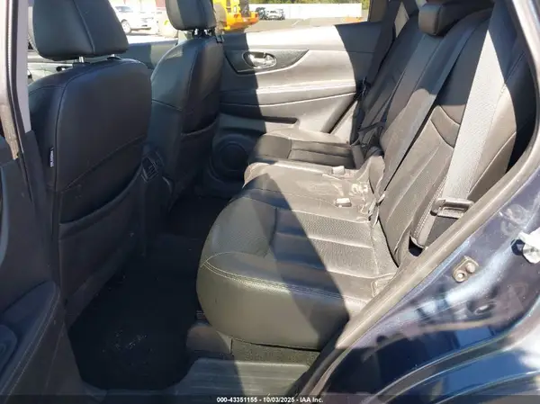 5N1AT2MV2GC876960 2016 NISSAN ROGUE - Image 8