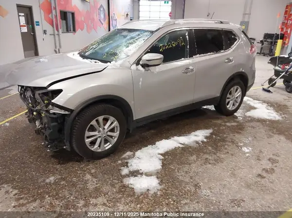 5N1AT2MV2GC883567 2016 NISSAN ROGUE - Image 2