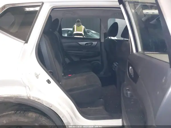 5N1AT2MV2GC895685 2016 NISSAN ROGUE - Image 8