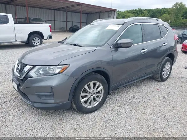 5N1AT2MV2HC730575 2017 NISSAN ROGUE - Image 2