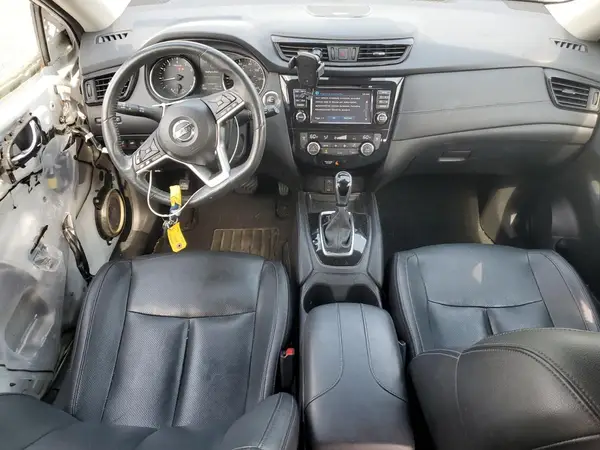 5N1AT2MV2HC733735 2017 NISSAN ROGUE - Image 8