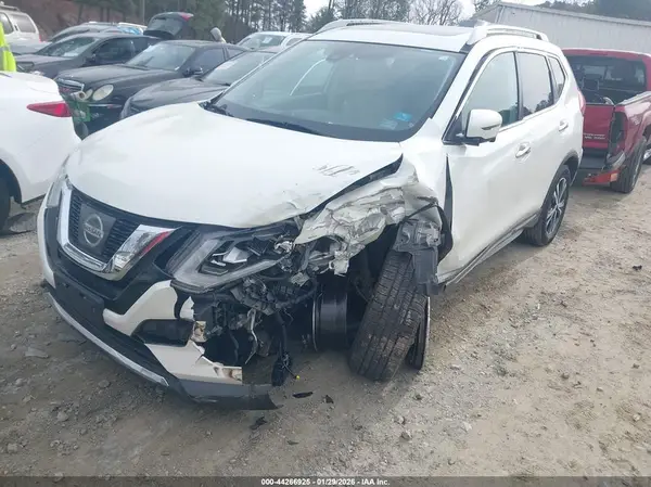 5N1AT2MV2HC734111 2017 NISSAN ROGUE - Image 2