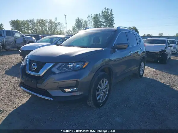 5N1AT2MV2HC736876 2017 NISSAN ROGUE - Image 2