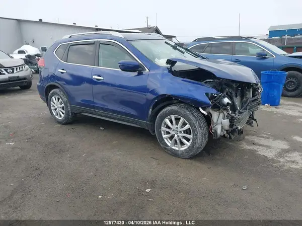 5N1AT2MV2HC740037 2017 NISSAN ROGUE - Image 1