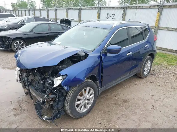 5N1AT2MV2HC740829 2017 NISSAN ROGUE - Image 2
