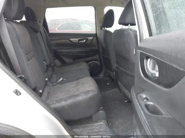 5N1AT2MV2HC742189 2017 NISSAN ROGUE - Image 8