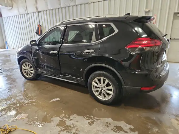 5N1AT2MV2HC744752 2017 NISSAN ROGUE - Image 2