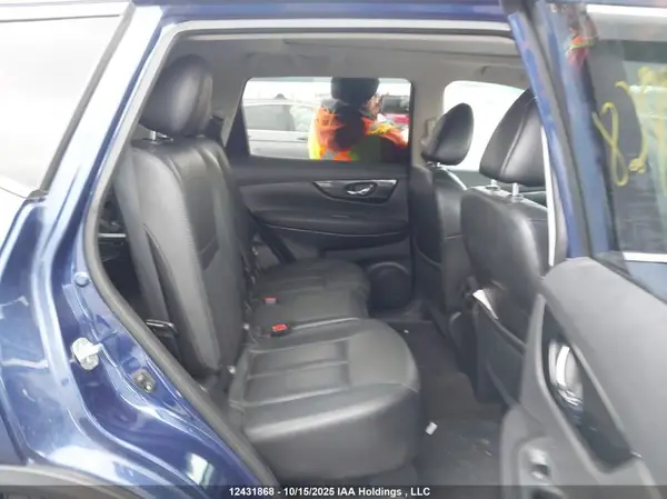 5N1AT2MV2HC754455 2017 NISSAN ROGUE - Image 8