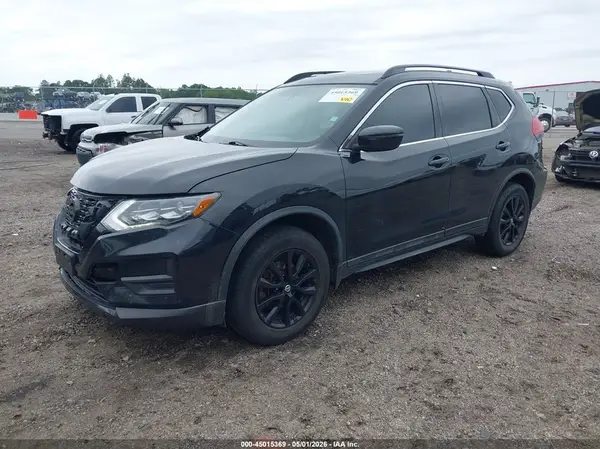 5N1AT2MV2HC757145 2017 NISSAN ROGUE - Image 2