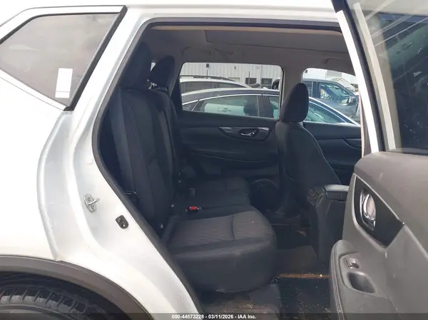 5N1AT2MV2HC758893 2017 NISSAN ROGUE - Image 8