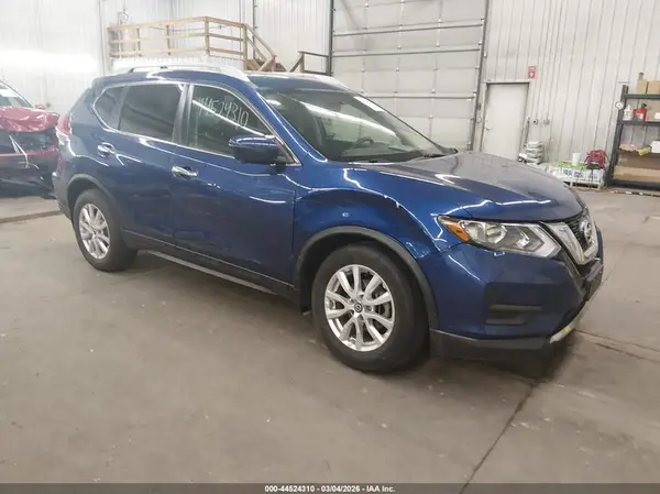 5N1AT2MV2HC767402 2017 NISSAN ROGUE - Image 1