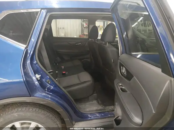 5N1AT2MV2HC767402 2017 NISSAN ROGUE - Image 8