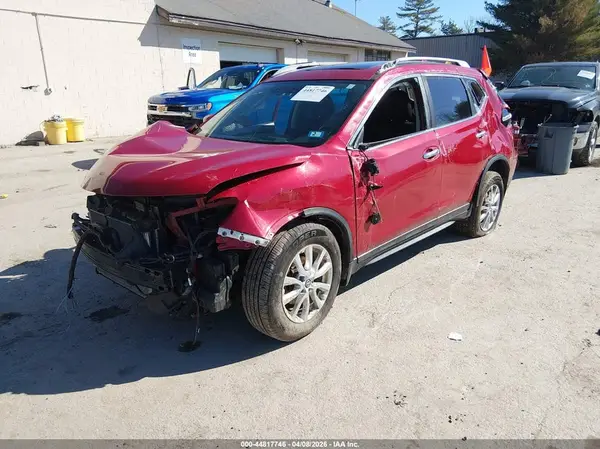 5N1AT2MV2HC768128 2017 NISSAN ROGUE - Image 2