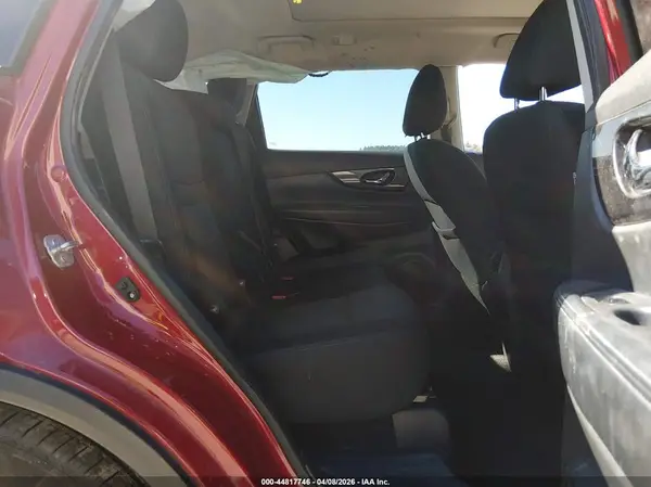5N1AT2MV2HC768128 2017 NISSAN ROGUE - Image 8