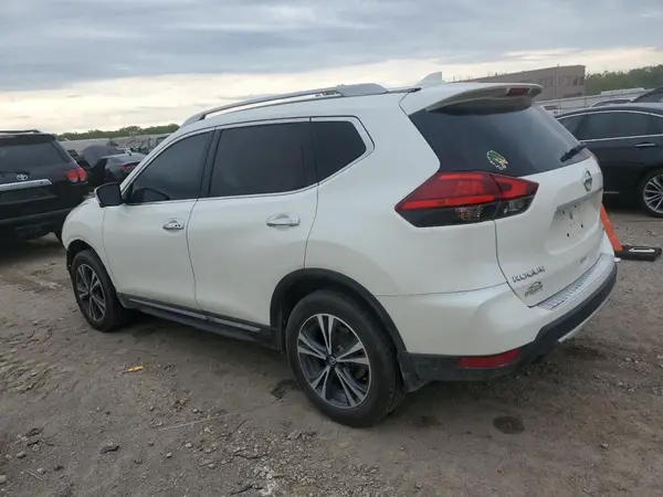 5N1AT2MV2HC768372 2017 NISSAN ROGUE - Image 2
