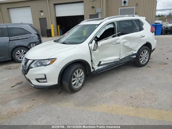 5N1AT2MV2HC772003 2017 NISSAN ROGUE - Image 2