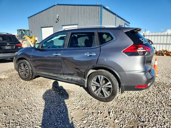 5N1AT2MV2HC772762 2017 NISSAN ROGUE - Image 2