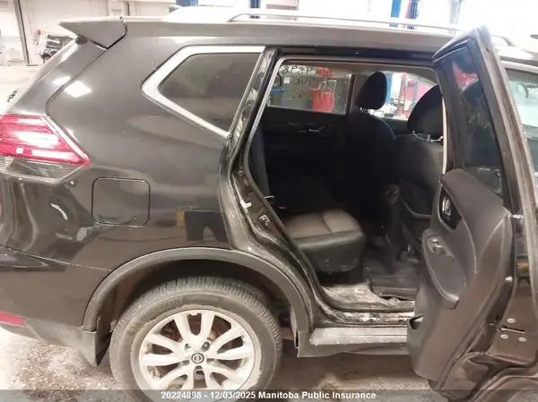 5N1AT2MV2HC772955 2017 NISSAN ROGUE - Image 8