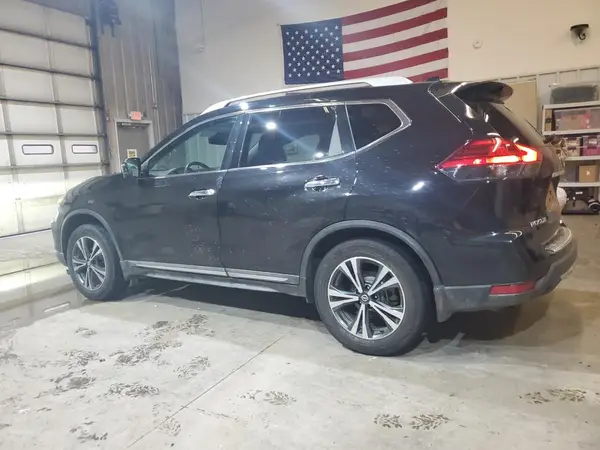 5N1AT2MV2HC775967 2017 NISSAN ROGUE - Image 2