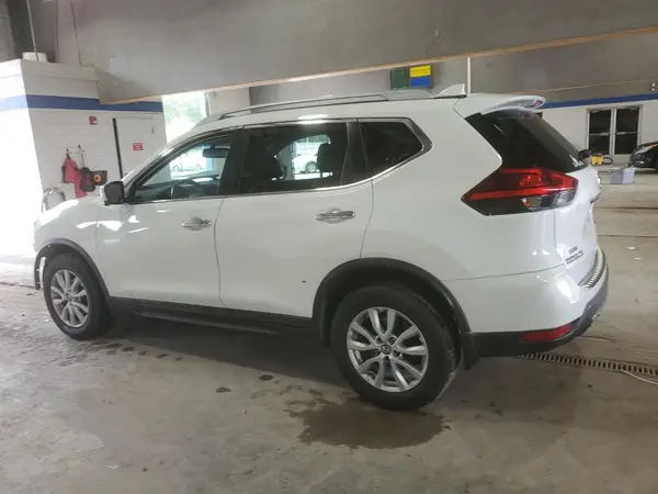 5N1AT2MV2HC777654 2017 NISSAN ROGUE - Image 2