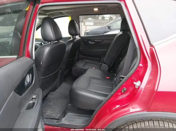 5N1AT2MV2HC779890 2017 NISSAN ROGUE - Image 8