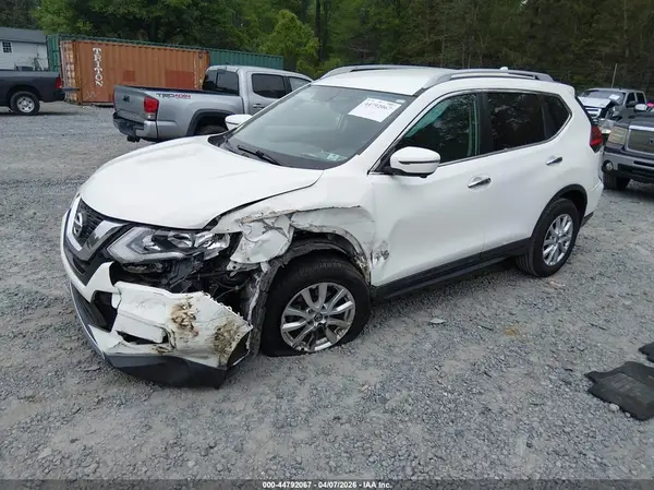 5N1AT2MV2HC780781 2017 NISSAN ROGUE - Image 2