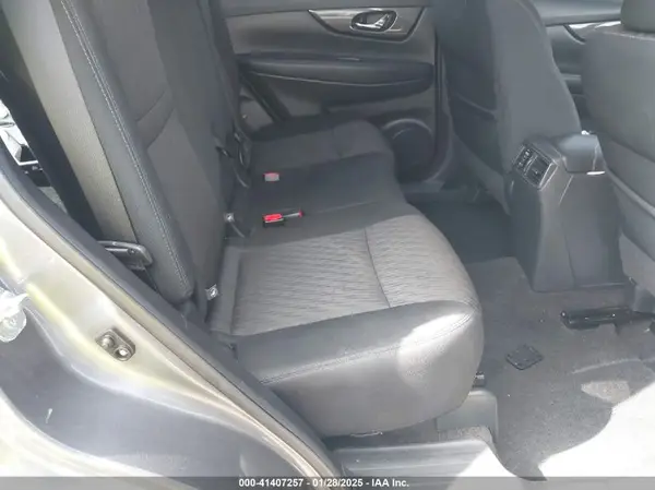 5N1AT2MV2HC791375 2017 NISSAN ROGUE - Image 8
