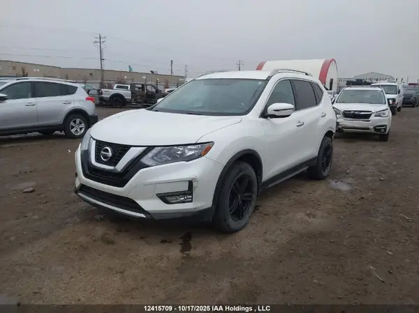 5N1AT2MV2HC791909 2017 NISSAN ROGUE - Image 2