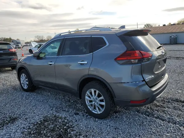 5N1AT2MV2HC795894 2017 NISSAN ROGUE - Image 2