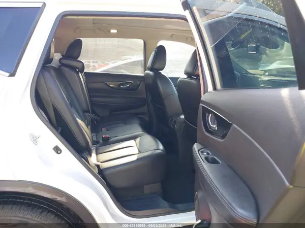 5N1AT2MV2HC799122 2017 NISSAN ROGUE - Image 8